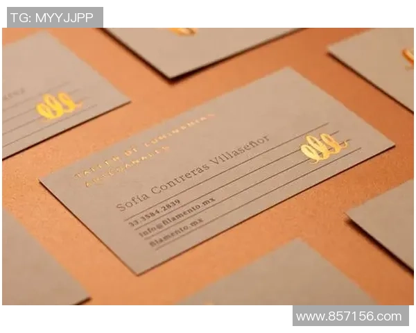 如何设计一张吸引眼球的足球明星名片让你的创意脱颖而出