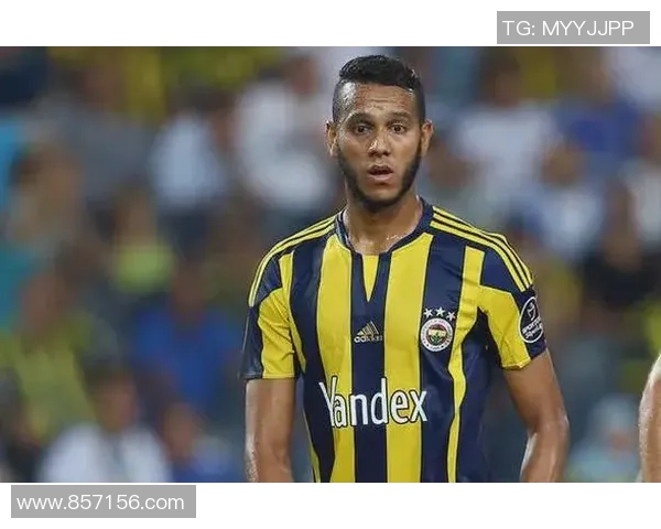 深圳足球队以55分领跑杯赛积分榜展现强劲实力引发关注