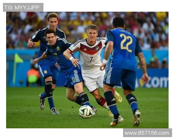 顶级足球明星实力对比分析谁能称霸绿茵场的巅峰之战